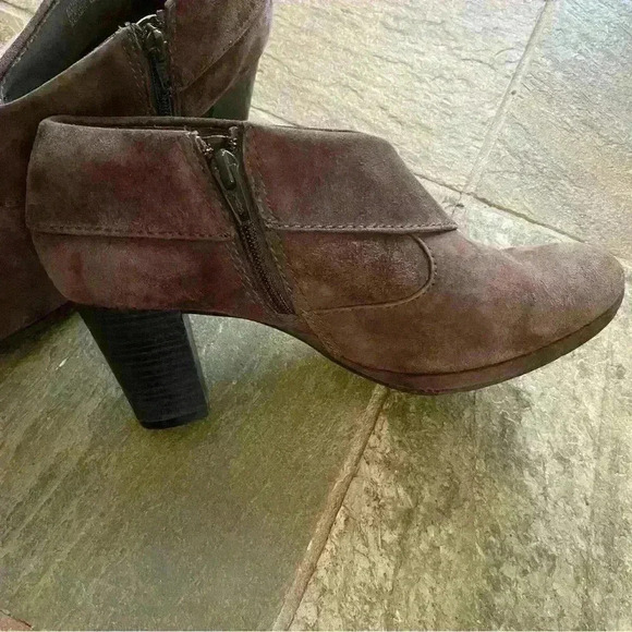 Clarks Women’s Kalea Aleita Ankle Boots Size 8.0 Brown Upper Suede - Picture 8 of 15